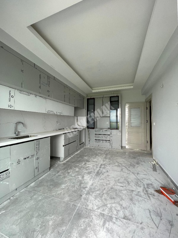 AFYON ÜÇOK EMLAKTAN ERKMEN MAHALLESİNDE ULTRA LÜKS SATILIK SIFIR 7+1 DAİRE