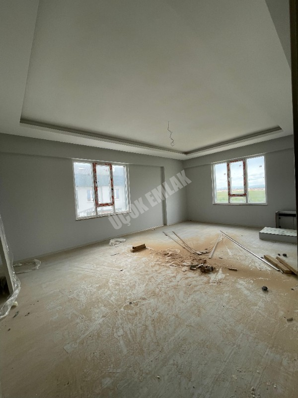 AFYON ÜÇOK EMLAKTAN ERKMEN MAHALLESİNDE ULTRA LÜKS SATILIK SIFIR 7+1 DAİRE