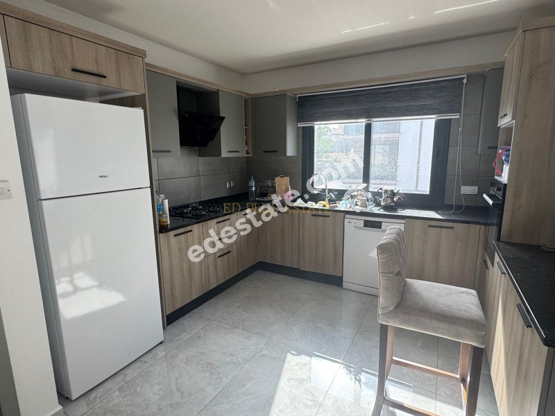 Lefkoşa Küçük Kaymaklı'da 95 m2 Full Eşyalı Satılık 2+1 Daire ( 1 Yıllık Daire)