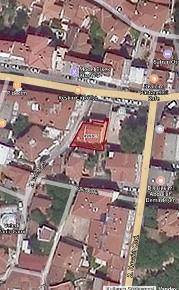 DijitalEmlak’tan Tophane Saltanat kapısında 2 katlı bahçeli Otel Ruhsatlı Ana Cadde üzeri Satılık Kople Bina. 