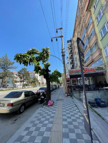 AFYON ÜÇOK EMLAKTAN ZAFER MAHALLESİNDE KİRALIK 60M² LOKANTA DÜKKANI