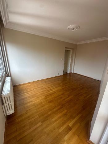 Kadıköy Pavlonya Sokakta Deniz Manzaralı Geniş 3+1 Kiralık Daire