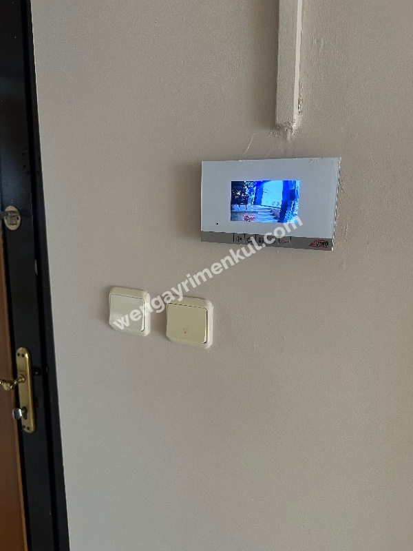 Kadıköy Pavlonya Sokakta Deniz Manzaralı Geniş 3+1 Kiralık Daire