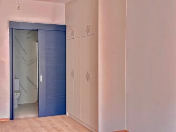 GİRNE MERKEZDE DENİZ MANZARALI SATILIK LÜKS 2 + 1 DAİRE 