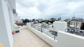 GİRNE MERKEZ BÖLGESİNDE SATILIK PENTHOUSE 