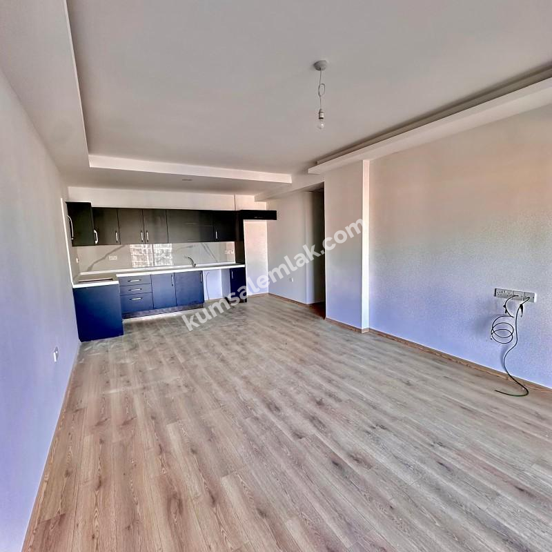 GİRNE MERKEZDE DENİZ MANZARALI SATILIK LÜKS 2 + 1 DAİRE 