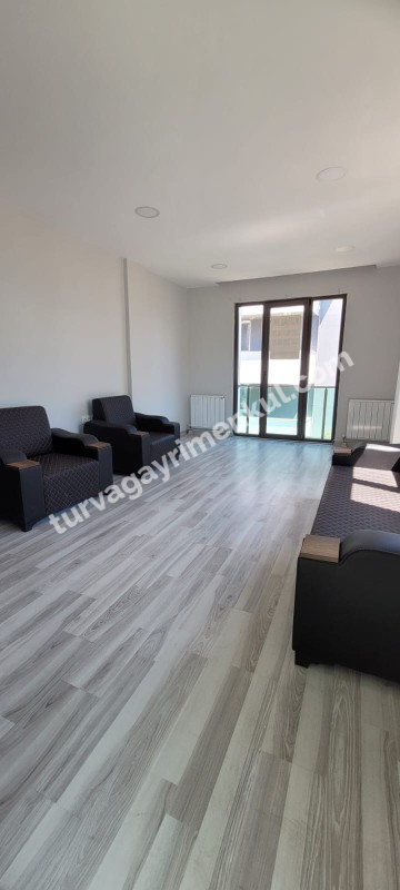 RESMİ KURUMLARA YAKIN OFİS KULLANIMINA UYGUN DAİRE 