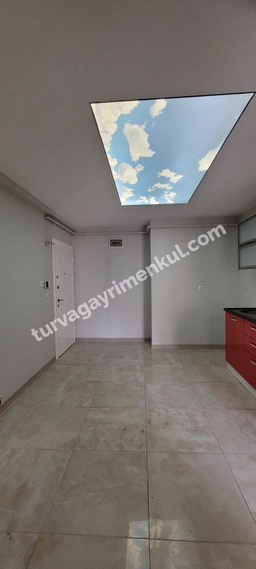 RESMİ KURUMLARA YAKIN OFİS KULLANIMINA UYGUN DAİRE 