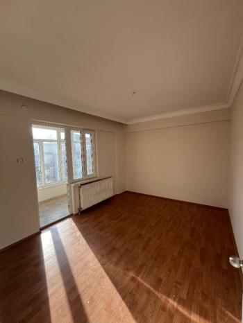 AFYON ÜÇOK EMLAKTAN KANLICA MAH SATILIK 3+1 TEMİZ BAKIMLI DAİRE