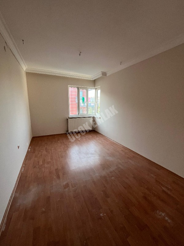 AFYON ÜÇOK EMLAKTAN KANLICA MAH SATILIK 3+1 TEMİZ BAKIMLI DAİRE