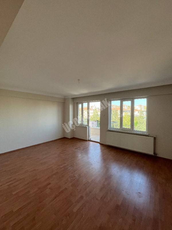 AFYON ÜÇOK EMLAKTAN KANLICA MAH SATILIK 3+1 TEMİZ BAKIMLI DAİRE