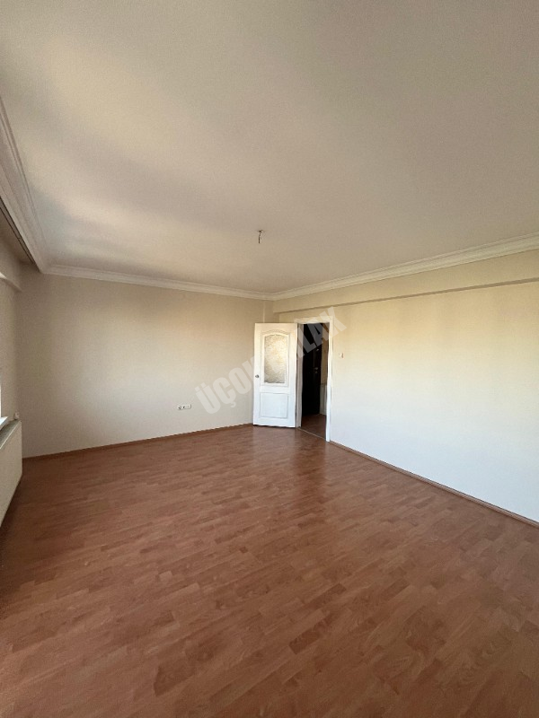 AFYON ÜÇOK EMLAKTAN KANLICA MAH SATILIK 3+1 TEMİZ BAKIMLI DAİRE