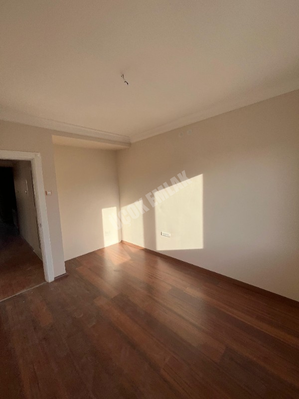 AFYON ÜÇOK EMLAKTAN KANLICA MAH SATILIK 3+1 TEMİZ BAKIMLI DAİRE