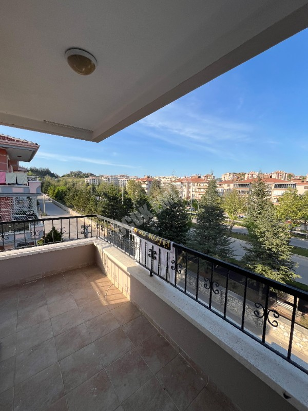 AFYON ÜÇOK EMLAKTAN KANLICA MAH SATILIK 3+1 TEMİZ BAKIMLI DAİRE