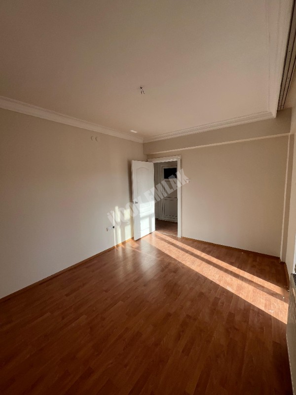 AFYON ÜÇOK EMLAKTAN KANLICA MAH SATILIK 3+1 TEMİZ BAKIMLI DAİRE