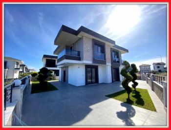 Didim Efeler Mahallesinde 3+1 Tam Müstakil Villa
