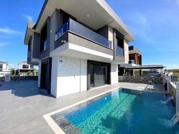 Didim Efeler Mahallesinde 3+1 Tam Müstakil Villa