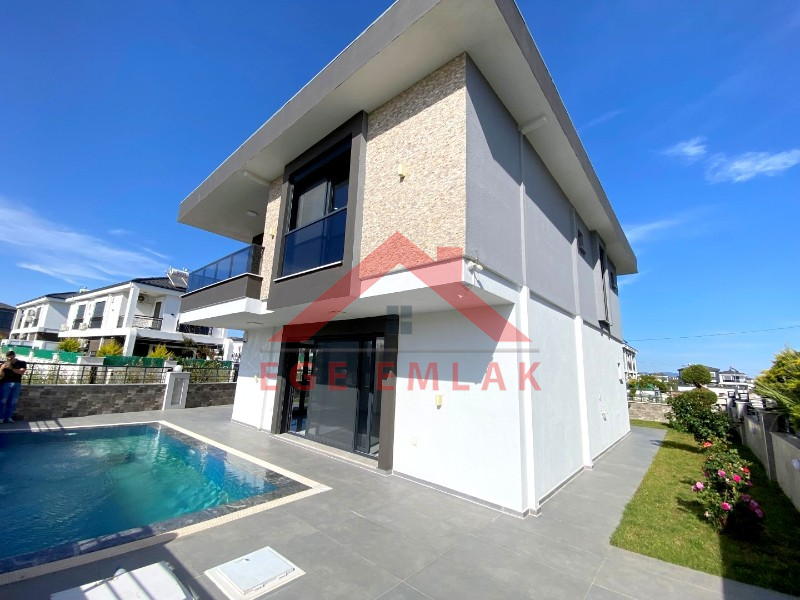 Didim Efeler Mahallesinde 3+1 Tam Müstakil Villa
