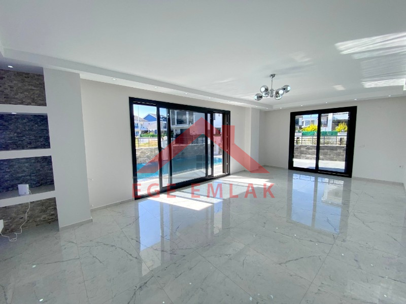 Didim Efeler Mahallesinde 3+1 Tam Müstakil Villa