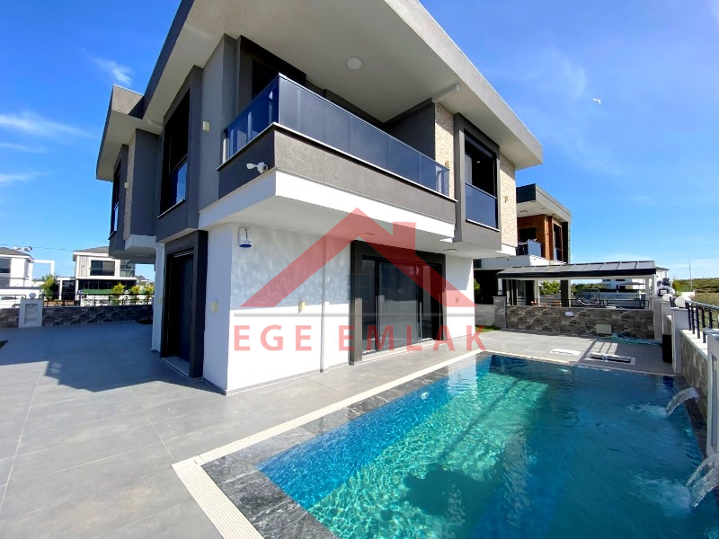 Didim Efeler Mahallesinde 3+1 Tam Müstakil Villa