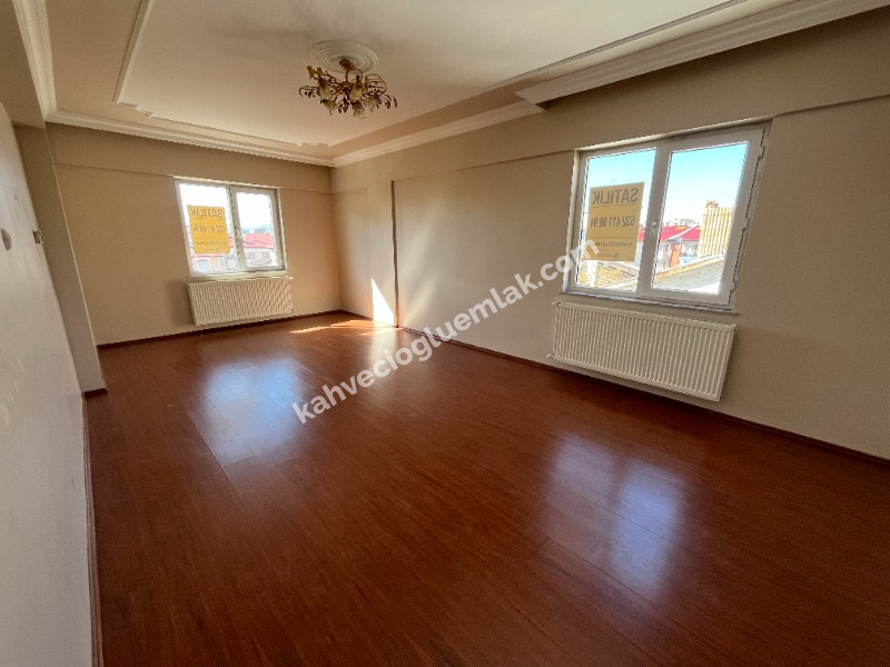 KAHVECİOĞLU EMLAK'DAN YİĞİTLER MAH SATILIK DAİRE