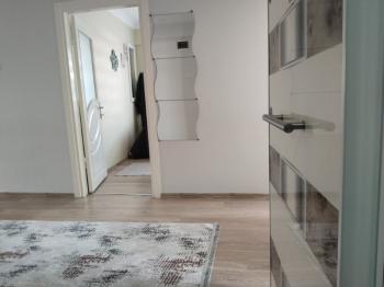 EMLAK HABERCİSİ 'NDEN MUDANYA ÖMERBEY KANALDA MERKEZİ NOKTADA  İÇİ SIFIR YAPILI 135 m2 3+1 DAİRE
