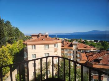 EMLAK HABERCİSİ 'NDEN MUDANYA ÖMERBEY  IŞIKLI YOLU MEVKİİDEFULL DENİZ MANZARALI E.BANYOLU 150 m2 MASRAFSIZ 3+1 DAİRE