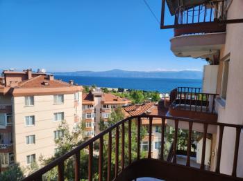 EMLAK HABERCİSİ 'NDEN MUDANYA ÖMERBEY  IŞIKLI YOLU MEVKİİDEFULL DENİZ MANZARALI E.BANYOLU 150 m2 MASRAFSIZ 3+1 DAİRE