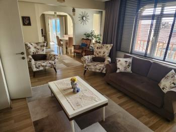 EMLAK HABERCİSİ 'NDEN MUDANYA ÖMERBEY  IŞIKLI YOLU MEVKİİDEFULL DENİZ MANZARALI E.BANYOLU 150 m2 MASRAFSIZ 3+1 DAİRE