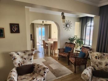 EMLAK HABERCİSİ 'NDEN MUDANYA ÖMERBEY  IŞIKLI YOLU MEVKİİDEFULL DENİZ MANZARALI E.BANYOLU 150 m2 MASRAFSIZ 3+1 DAİRE