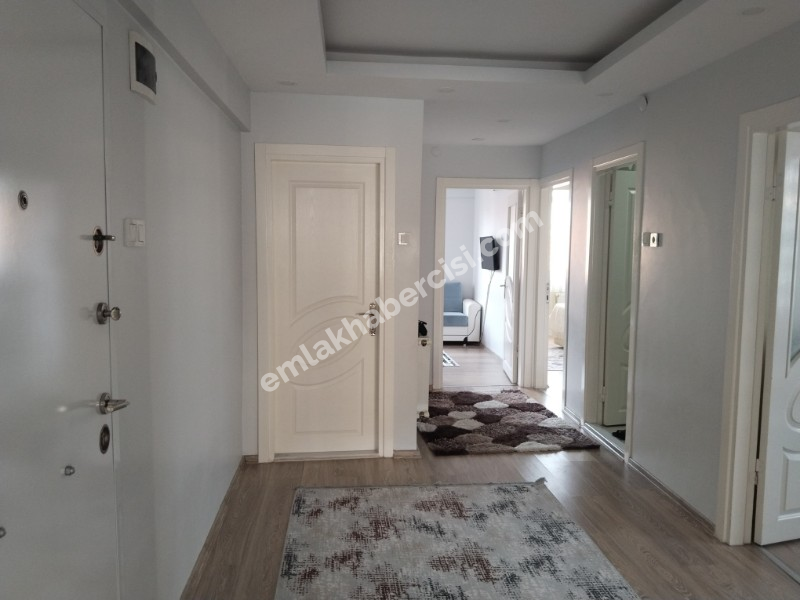 EMLAK HABERCİSİ 'NDEN MUDANYA ÖMERBEY KANALDA MERKEZİ NOKTADA  İÇİ SIFIR YAPILI 135 m2 3+1 DAİRE