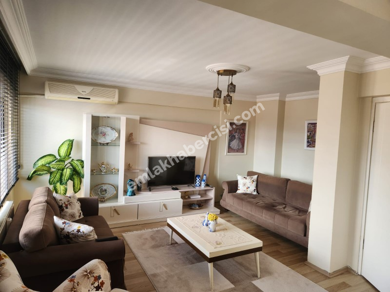 EMLAK HABERCİSİ 'NDEN MUDANYA ÖMERBEY  IŞIKLI YOLU MEVKİİDEFULL DENİZ MANZARALI E.BANYOLU 150 m2 MASRAFSIZ 3+1 DAİRE