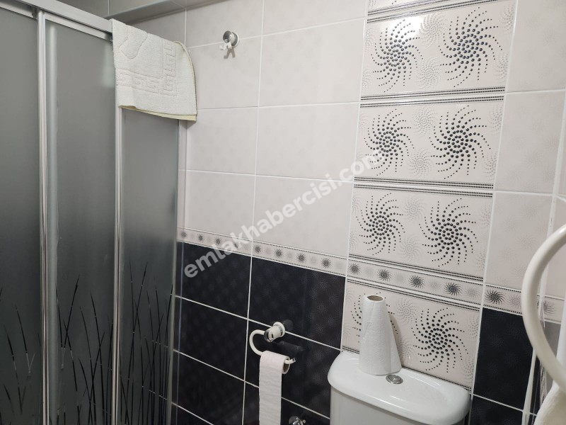 EMLAK HABERCİSİ 'NDEN MUDANYA ÖMERBEY  IŞIKLI YOLU MEVKİİDEFULL DENİZ MANZARALI E.BANYOLU 150 m2 MASRAFSIZ 3+1 DAİRE