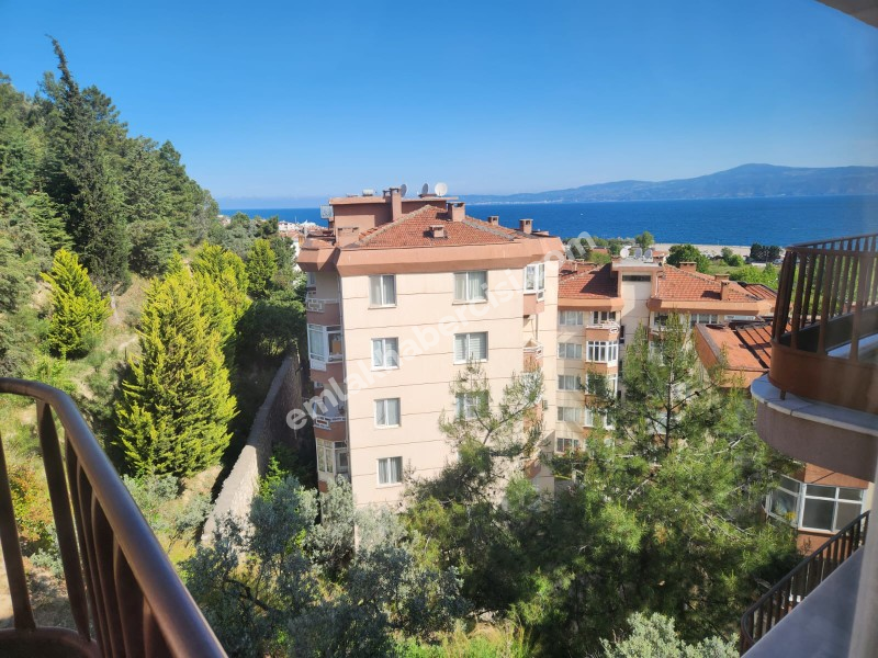 EMLAK HABERCİSİ 'NDEN MUDANYA ÖMERBEY  IŞIKLI YOLU MEVKİİDEFULL DENİZ MANZARALI E.BANYOLU 150 m2 MASRAFSIZ 3+1 DAİRE
