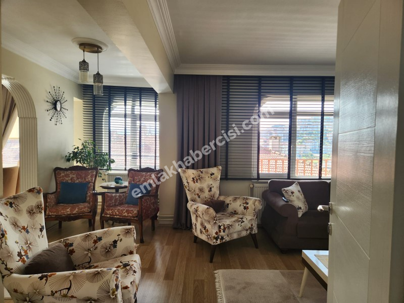 EMLAK HABERCİSİ 'NDEN MUDANYA ÖMERBEY  IŞIKLI YOLU MEVKİİDEFULL DENİZ MANZARALI E.BANYOLU 150 m2 MASRAFSIZ 3+1 DAİRE