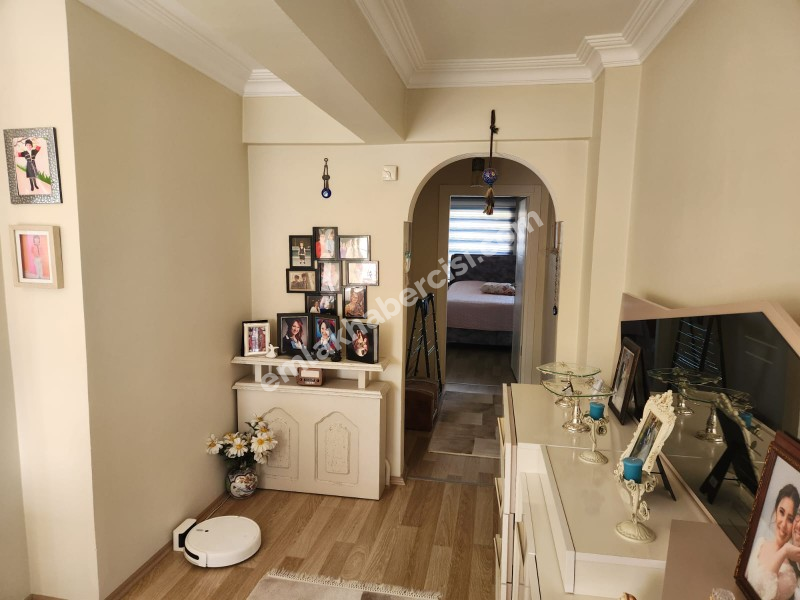 EMLAK HABERCİSİ 'NDEN MUDANYA ÖMERBEY  IŞIKLI YOLU MEVKİİDEFULL DENİZ MANZARALI E.BANYOLU 150 m2 MASRAFSIZ 3+1 DAİRE
