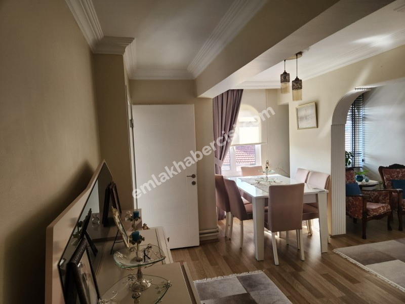 EMLAK HABERCİSİ 'NDEN MUDANYA ÖMERBEY  IŞIKLI YOLU MEVKİİDEFULL DENİZ MANZARALI E.BANYOLU 150 m2 MASRAFSIZ 3+1 DAİRE