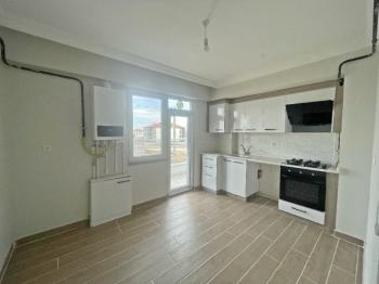 AFYON ÜÇOK EMLAKTAN MAREŞAL DE SIFIR AYARINDA LÜX 2+1 FIRSAT DAİRE