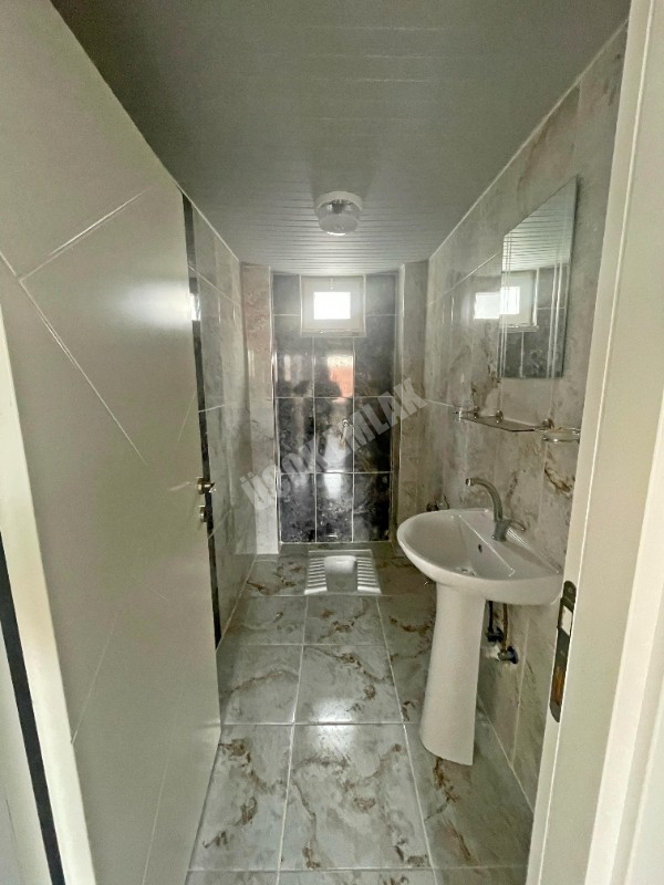 AFYON ÜÇOK EMLAKTAN MAREŞAL DE SIFIR AYARINDA LÜX 2+1 FIRSAT DAİRE