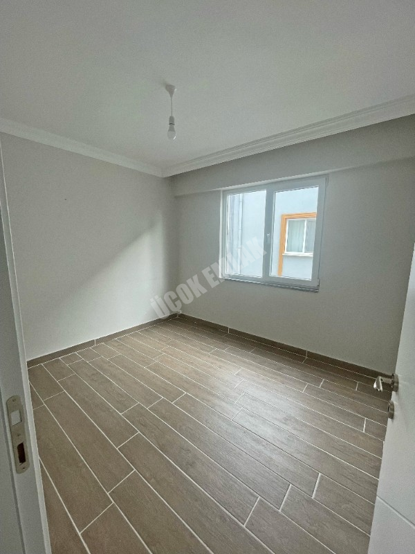 AFYON ÜÇOK EMLAKTAN MAREŞAL DE SIFIR AYARINDA LÜX 2+1 FIRSAT DAİRE