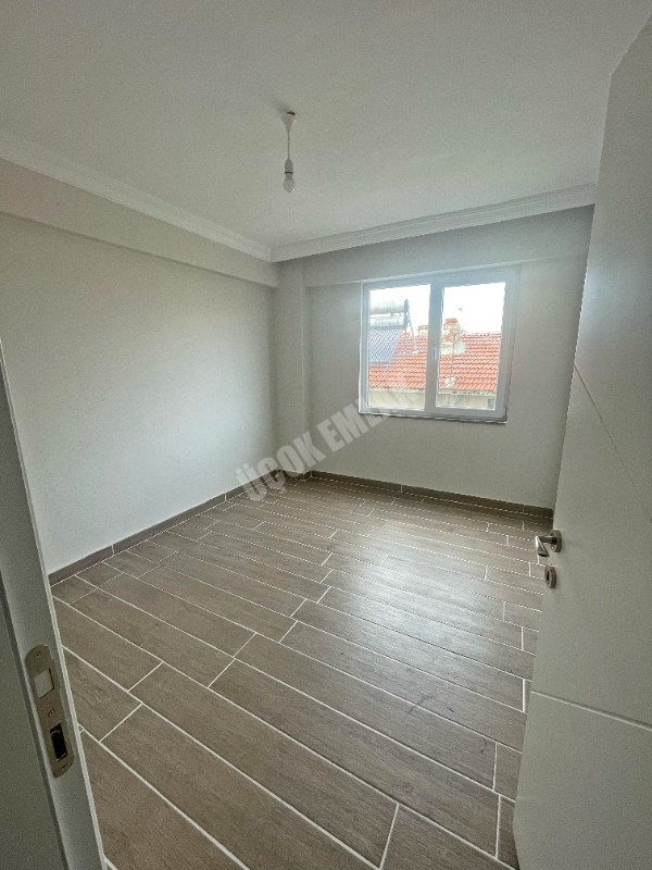 AFYON ÜÇOK EMLAKTAN MAREŞAL DE SIFIR AYARINDA LÜX 2+1 FIRSAT DAİRE