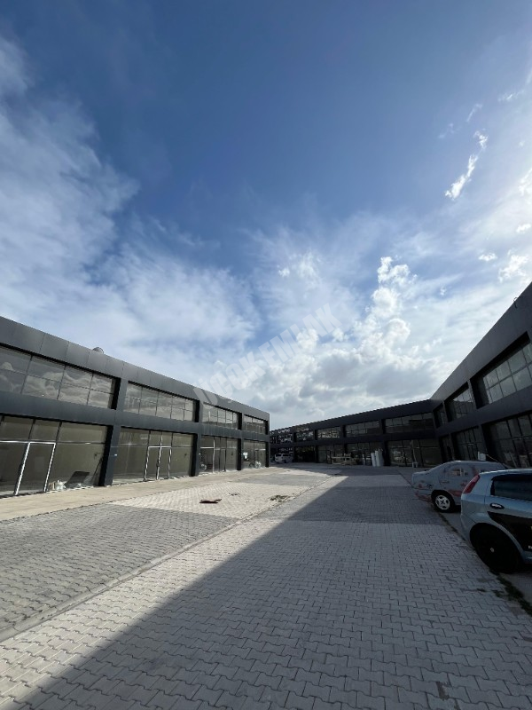 AFYON ÜÇOK EMLAKTAN VEYSEL KARANİ MAH SATILIK 150M² DÜKKAN
