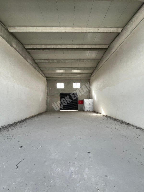 AFYON ÜÇOK EMLAKTAN VEYSEL KARANİ MAH SATILIK 150M² DÜKKAN