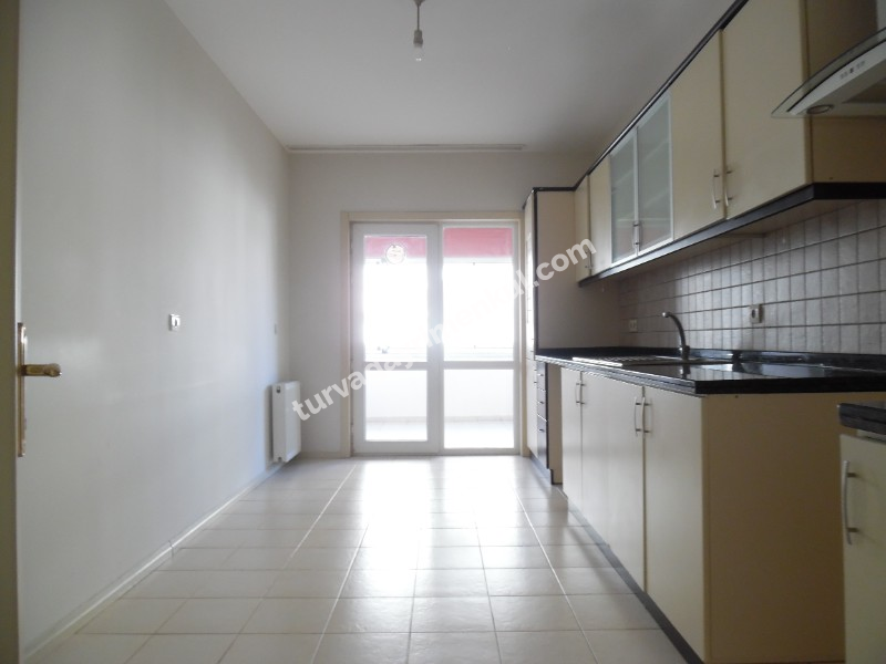 ÇORLUPARK SİTESİNDE 4+1 SATILIK DAİRE 