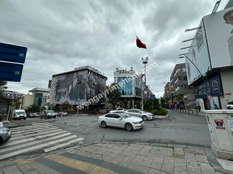 Gürsel Mah Metrobüs Adliye 3 dk 2+1 Fırsat 90m2 Krediye Uygun