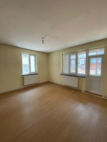 AFYON ÜÇOK EMLAKTAN ESENTEPE MAH KİRALIK 3+1 BAKIMLI DAİRE