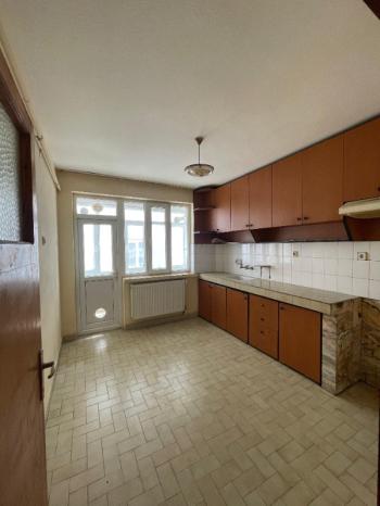 AFYON ÜÇOK EMLAKTAN ESENTEPE MAH KİRALIK 3+1 BAKIMLI DAİRE