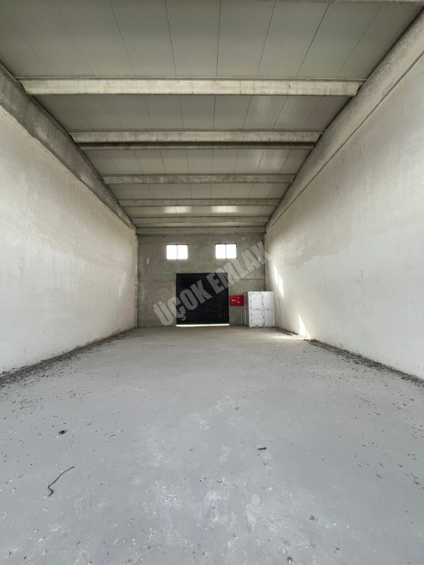 AFYON ÜÇOK EMLAKTAN VEYSEL KARANİ MAH KİRALIK FIRSAT 150M² DÜKKAN