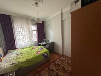 SAHRAYICEDİT’TE METROYA YAKIN BALKONLU KİRALIK 3+1 