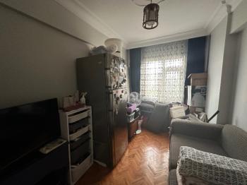 SAHRAYICEDİT’TE METROYA YAKIN BALKONLU KİRALIK 3+1 
